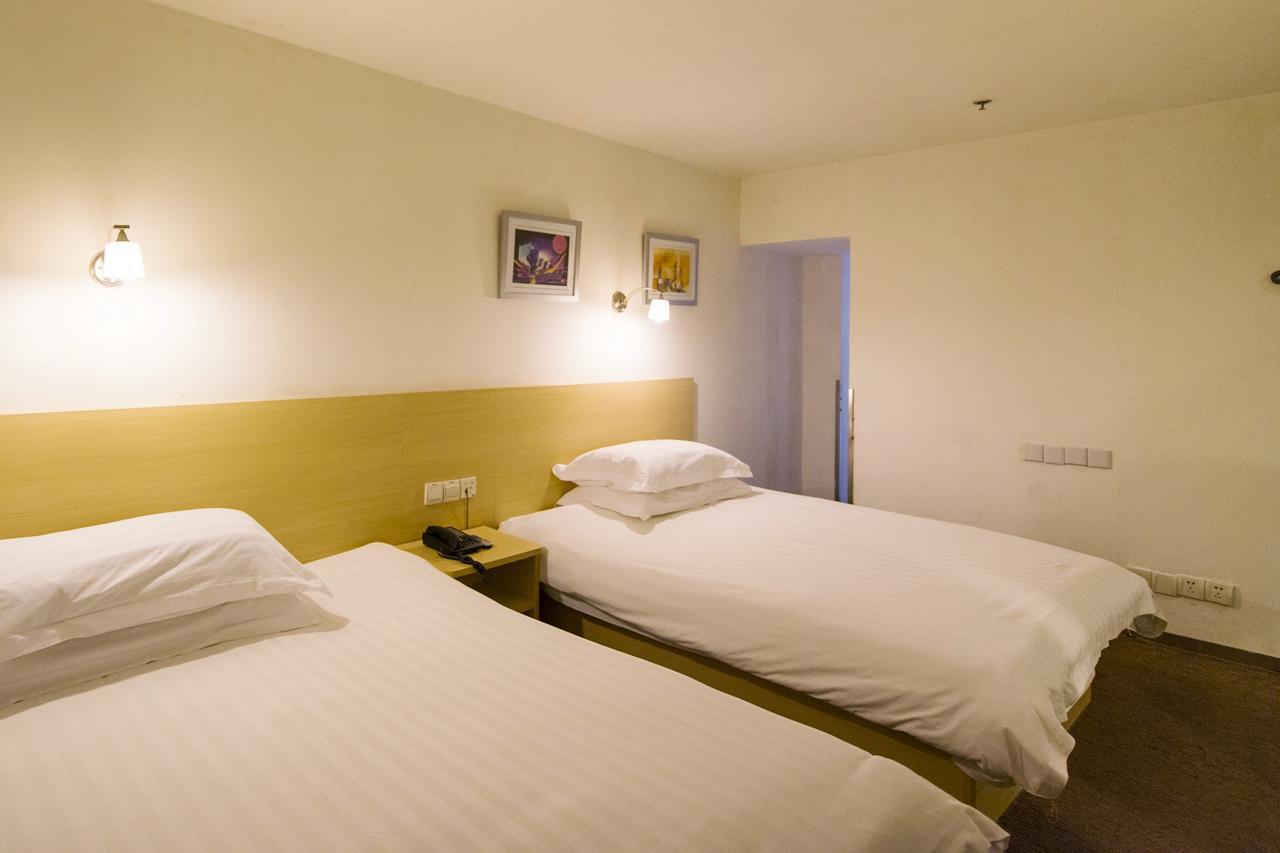 Motel Huzhou Hongqi Road Екстериор снимка